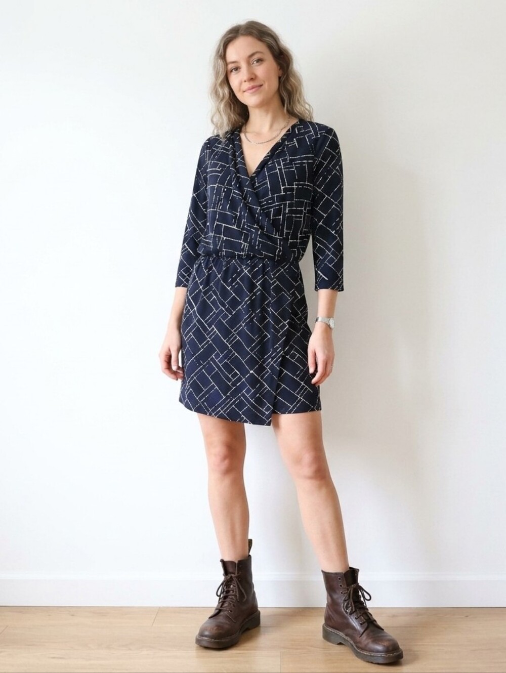 White House Black Market 90s Style faux wrap dress Medium Black Blue Wht Print